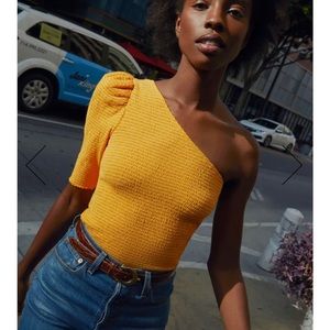 One shoulder brand new top